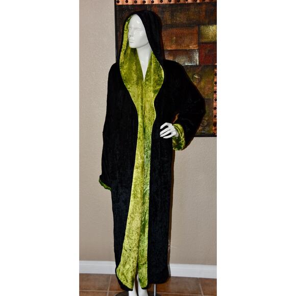 Couture Reversable Green & Black Crushed Velvet Opera Robe Cloak Duster Coat - Picture 1 of 10